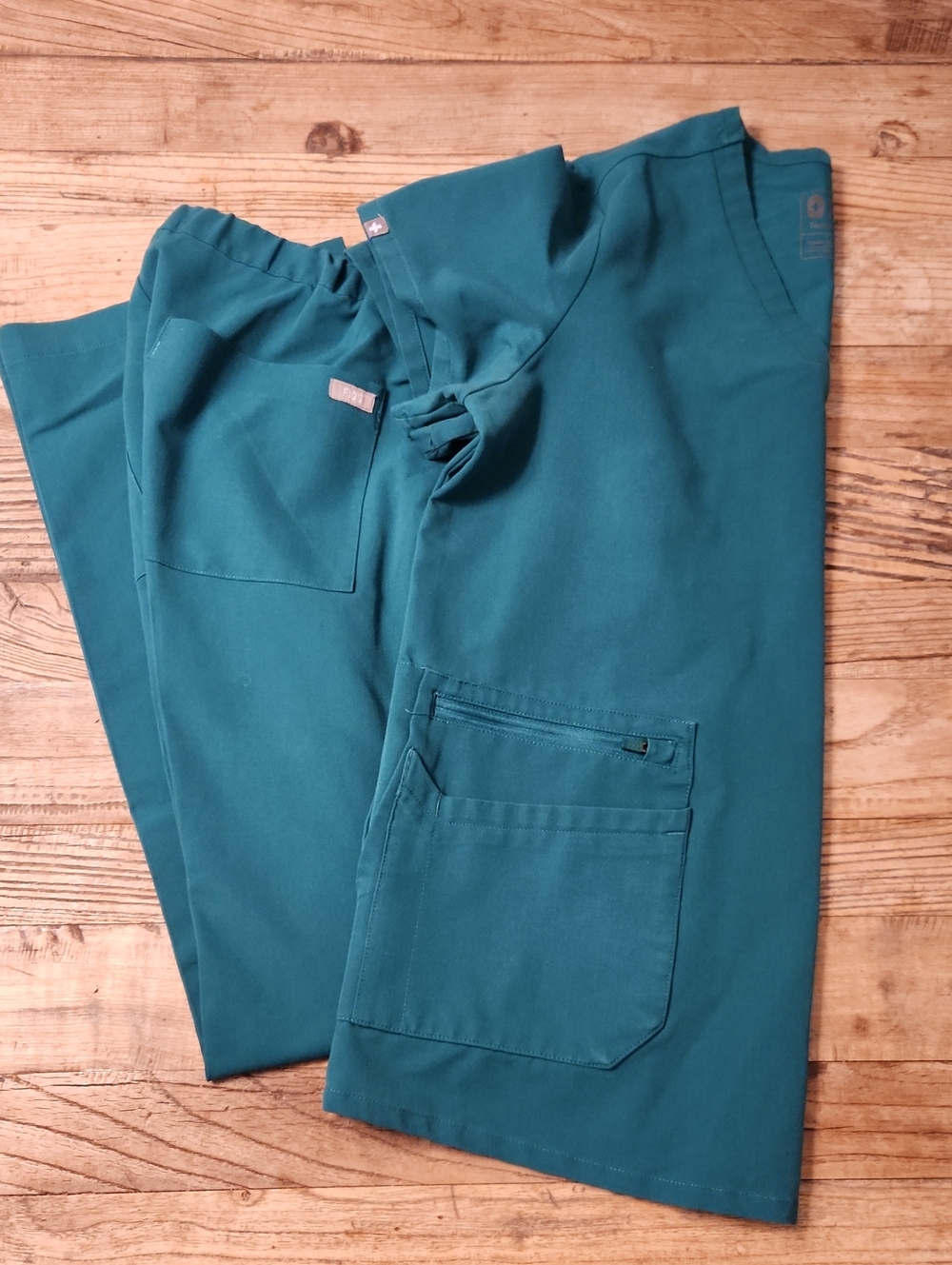 Figs 'Hunter Green' Scrub Set